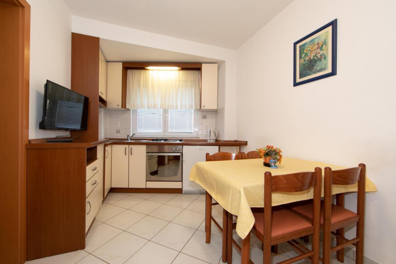 Apartmani Biser Tučepi Eksteriør bilde